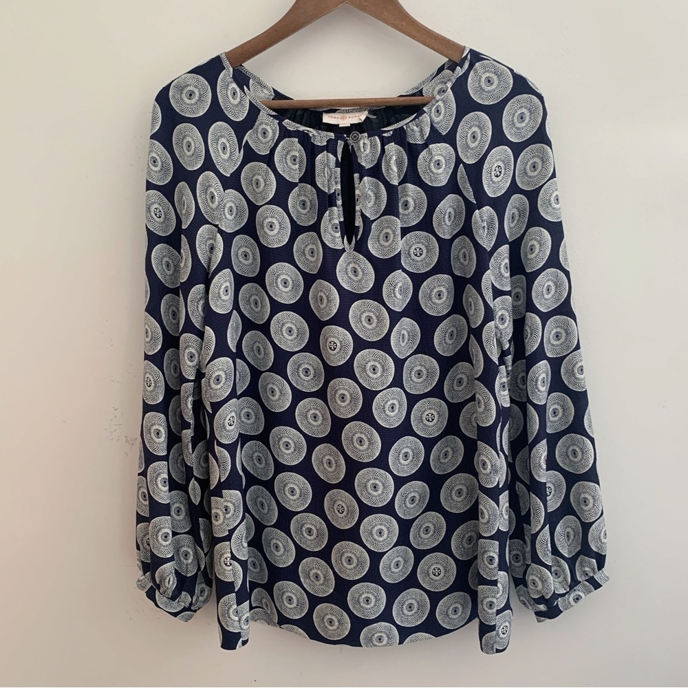 Tory Burch Blue Medallion Print Silk Blouse Sz 6 Quiet Luxury